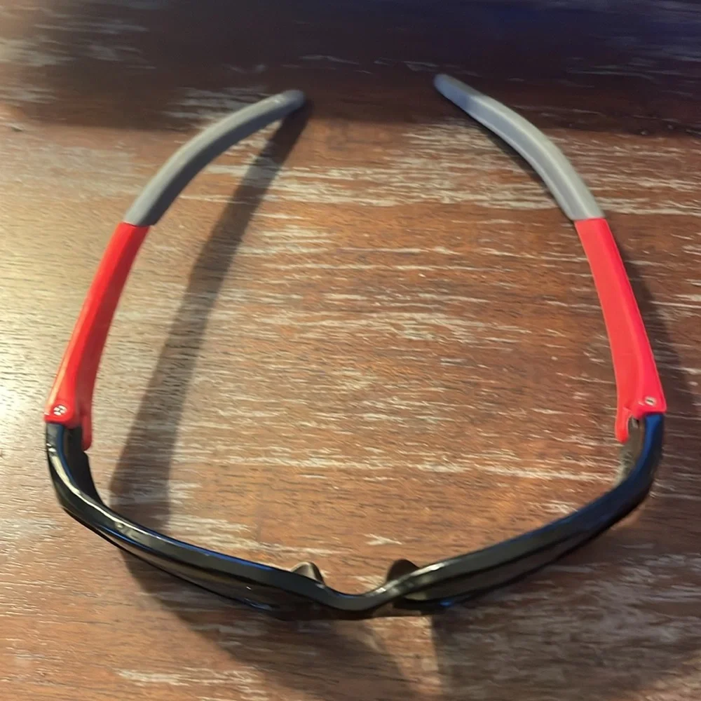 Oshkosh b’gosh LEA58974/24020 red black and gray kids sunglasses